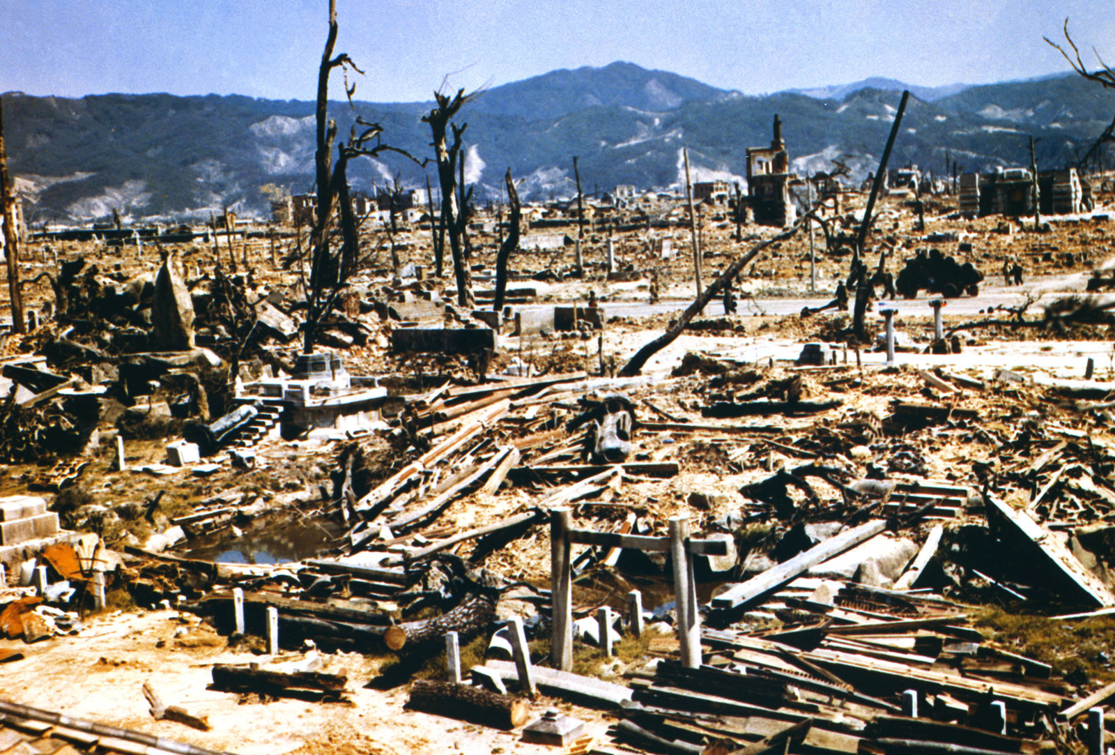 nuclear bomb explosion aftermath