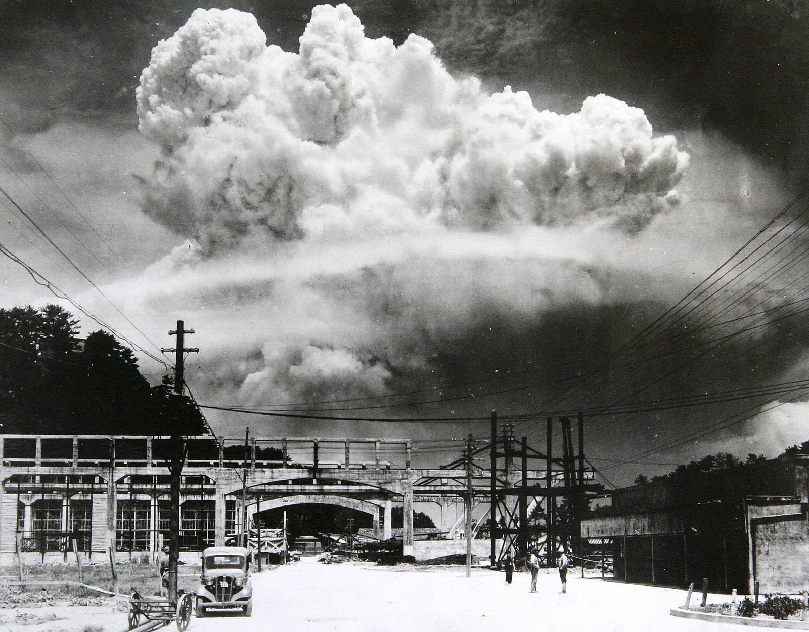 essay on atomic bombing of hiroshima and nagasaki