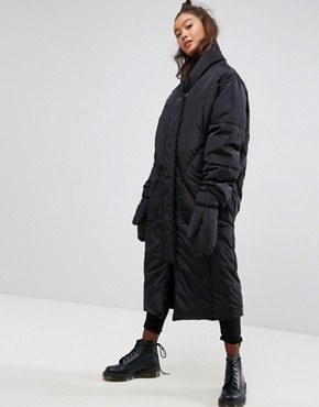 It's like wearing a sleeping bag but, like, as clothes. Bed is beauty.