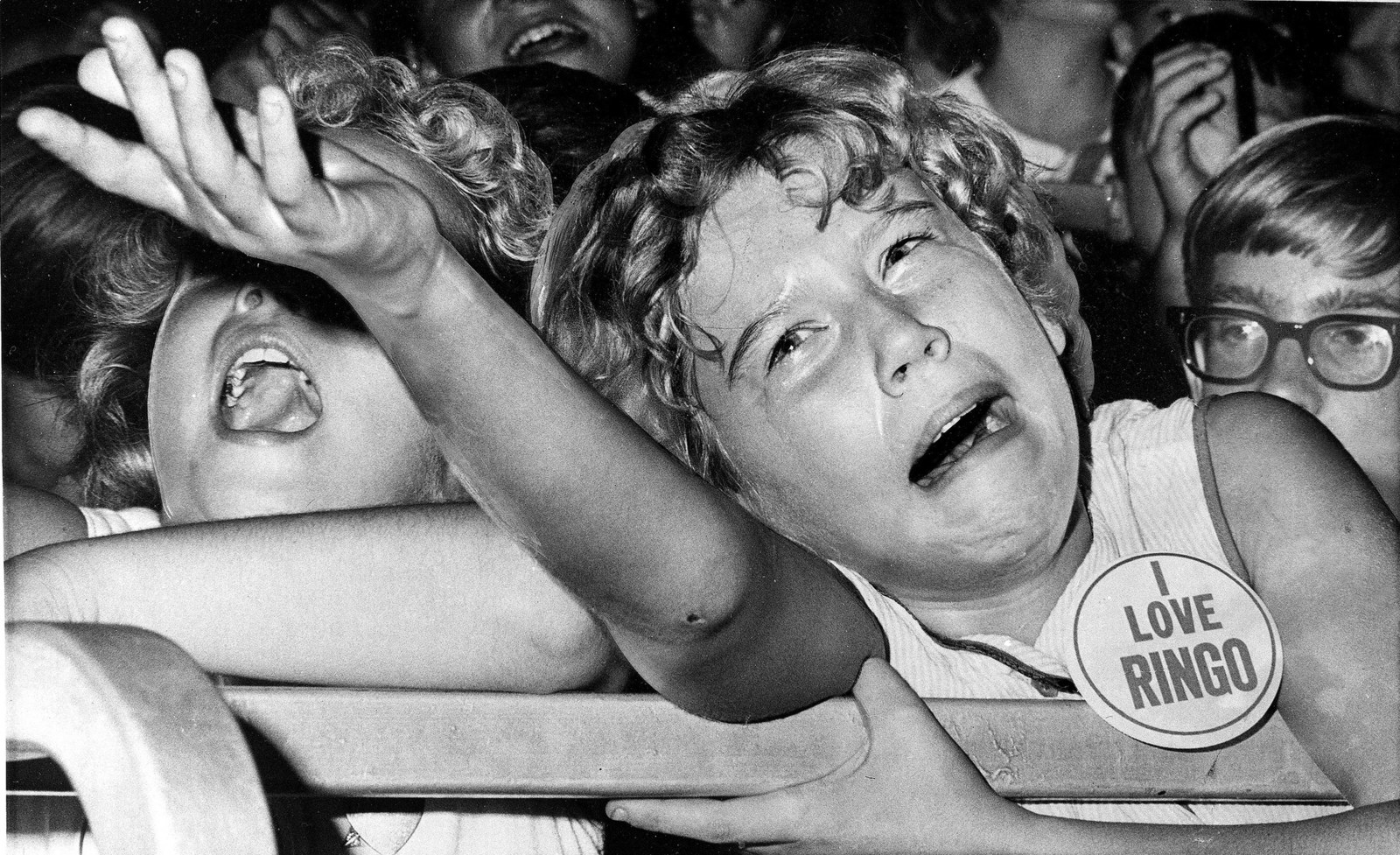 23 Photos That Prove Beatles Fans Were Doing The Absolute Most In The '60s