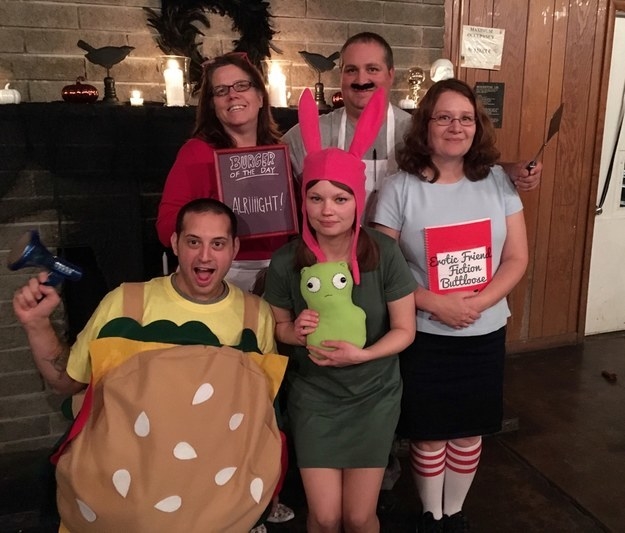 27 Insanely Clever TV Halloween Costumes