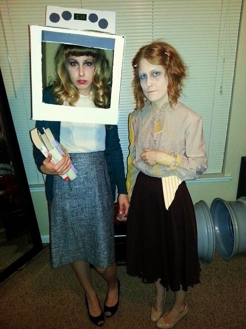 24 Halloween Costume Ideas That All Book Nerds Will Love