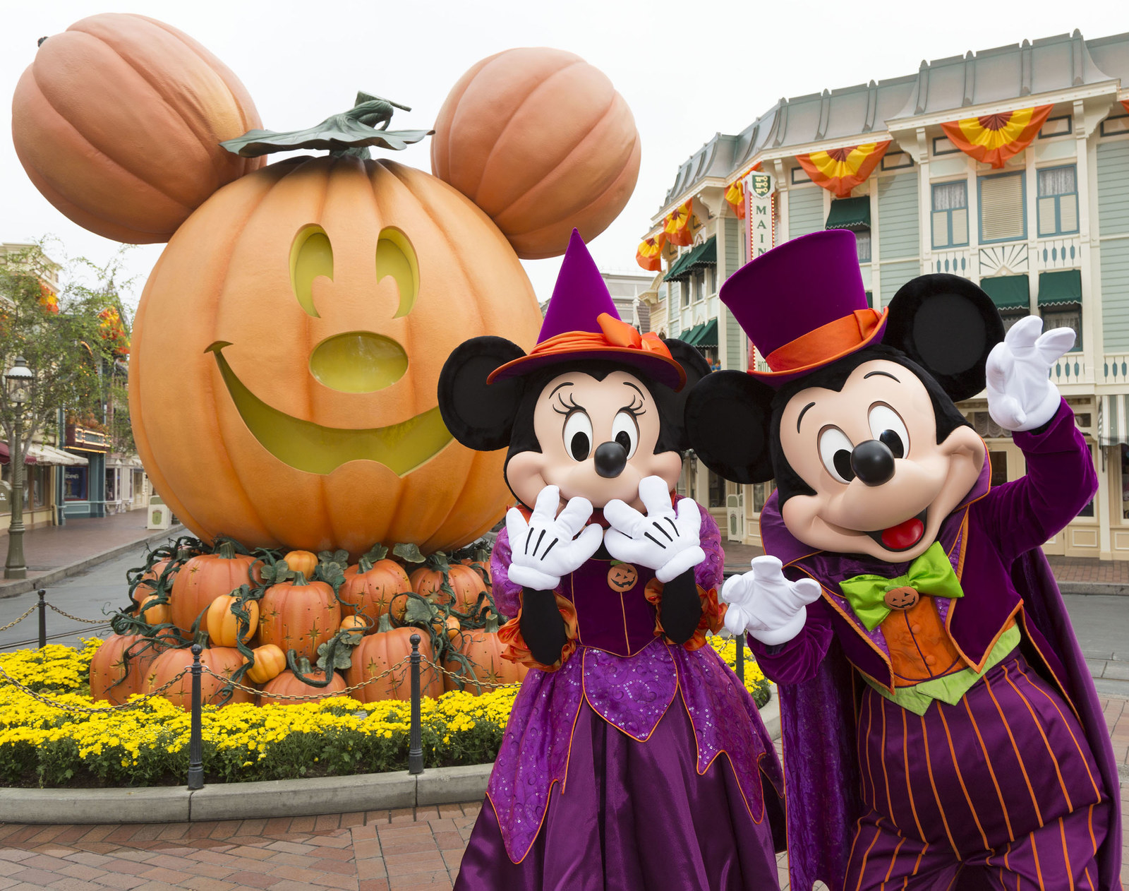 You Won't Believe What Disneyland Did To California Adventure For Halloween