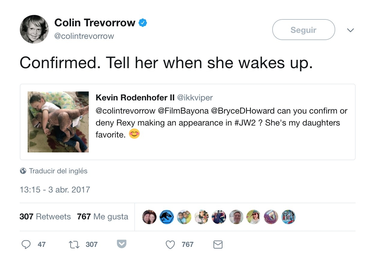 Lo confirmaba Colin Trevorrow, director de la anterior película y guionista de esta nueva entrega, respondiendo a un usuario de Twitter que le preguntaba lo siguiente: "¿Puedes confirmar o desmentir que Rexy hará una aparición en #JW2? Es la favorita de mi hija".