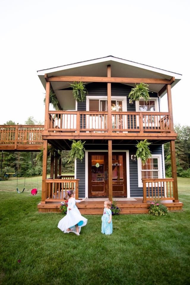 Two story cheap wooden playhouse