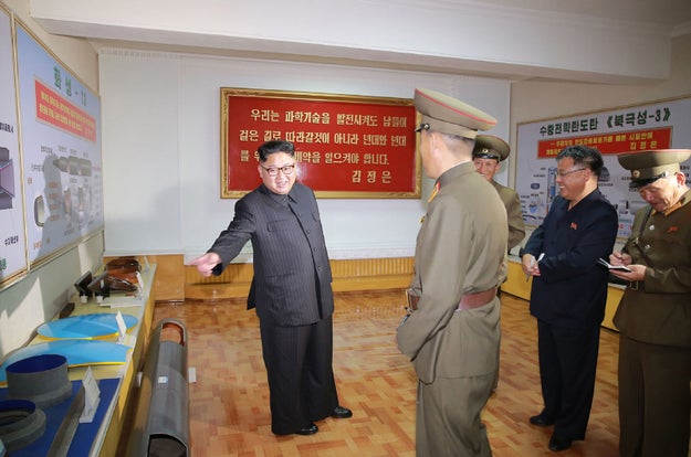 It has recently come to our attention that North Korea's leader Kim Jong Un LOVES himself some wide-leg pants.