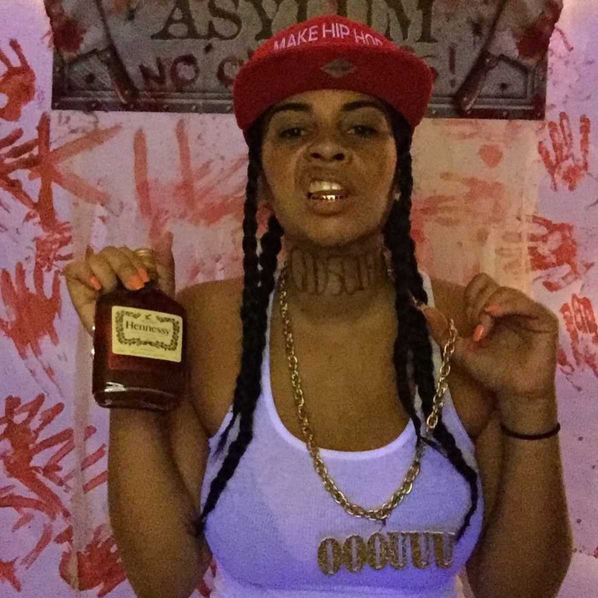 female rapper costume. 