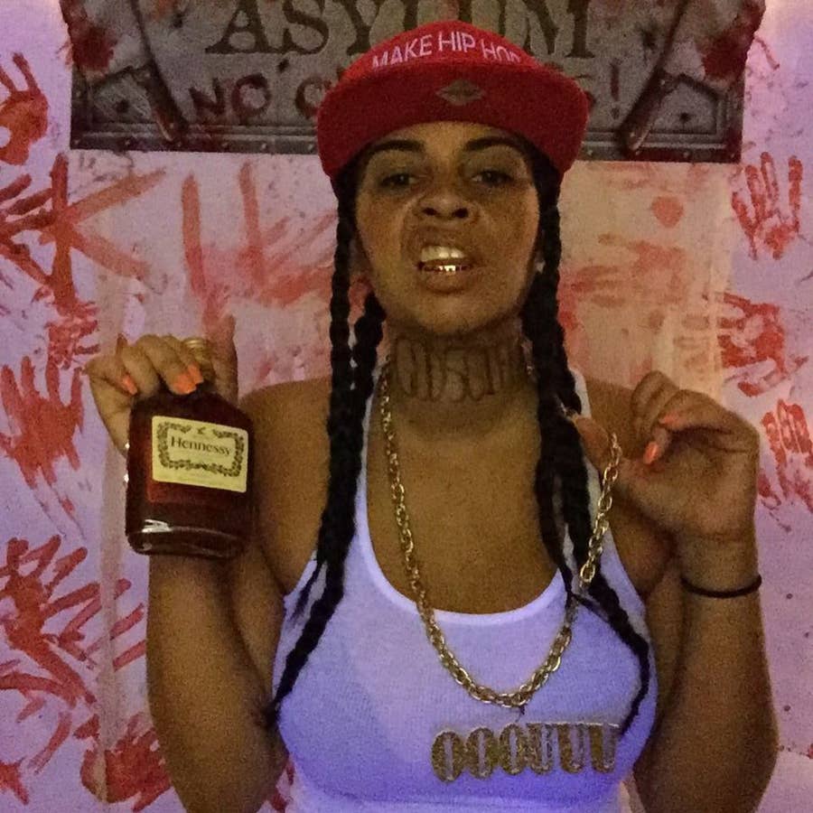 44 Halloween Costume Ideas That Ll Make You Say Damn I Love My People