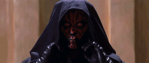 “Darth Maul, ha sido una pequeña (lol, tengo un santuario en su honor en casa) obsesión mía desde hace años. No queda sino rendirse ante ese tipo de chico fuerte, silencioso y mortal”. —y4912e2a42