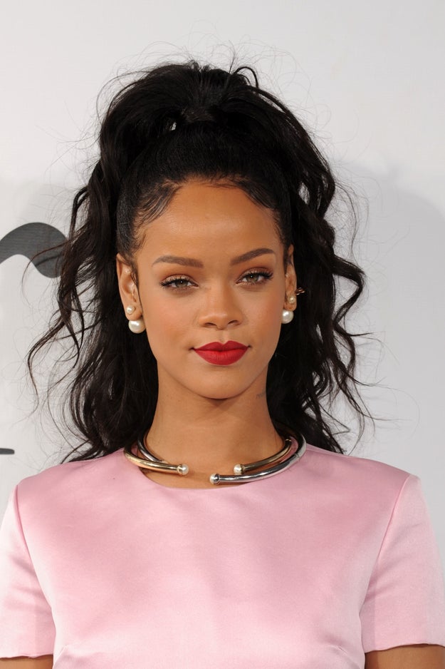 You will never in your life see a more perfect cupid's bow than Robyn Rihanna Fenty's.