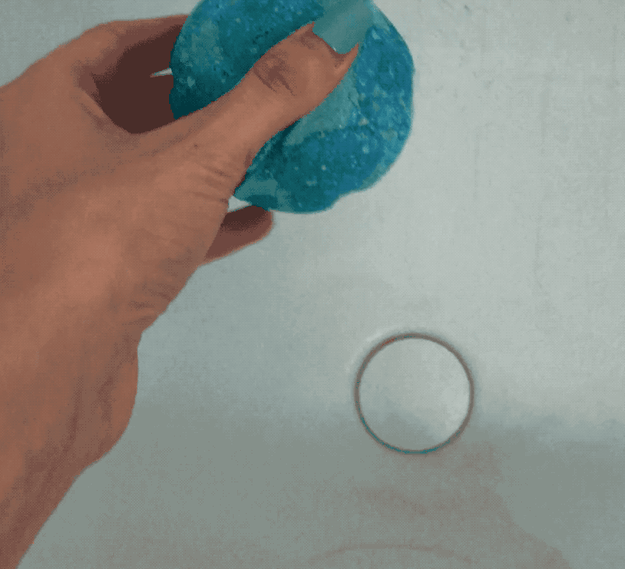 ジュワッ ドロッ Lushの新しいバスボム ジェリーボム が新感覚すぎる ジュワッ ドロッ Lushの新しいバスボム ジェリーボム が新感覚すぎる