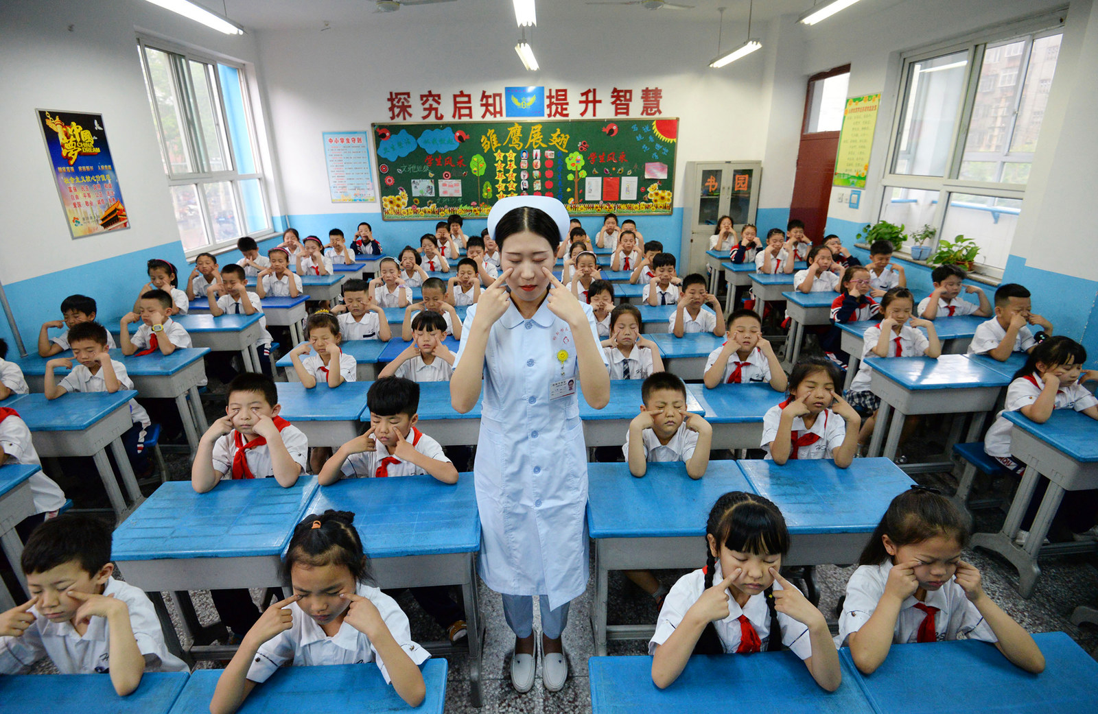 Школьники китая