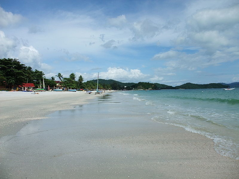 Pantai Cenang, the busiest beach town in all of Langkawi Island, features a stunning beach and all the amenities that travellers could dream of. Those who are visiting this part of the town and in search of Langkawi resorts within easy reach of Pantai Cenang can consider staying at Berjaya Langkawi Resort.