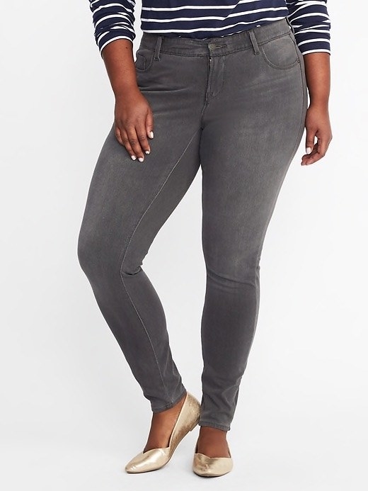 20 Ridiculously Comfy Jeans Brands That People Actually Swear By