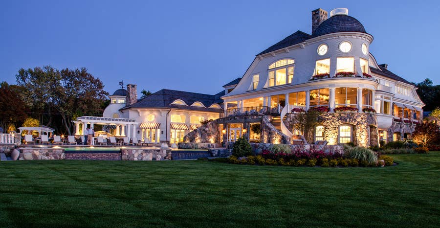 Betsy Devos S Summer Home Is Basically The Mcmansion From Hell