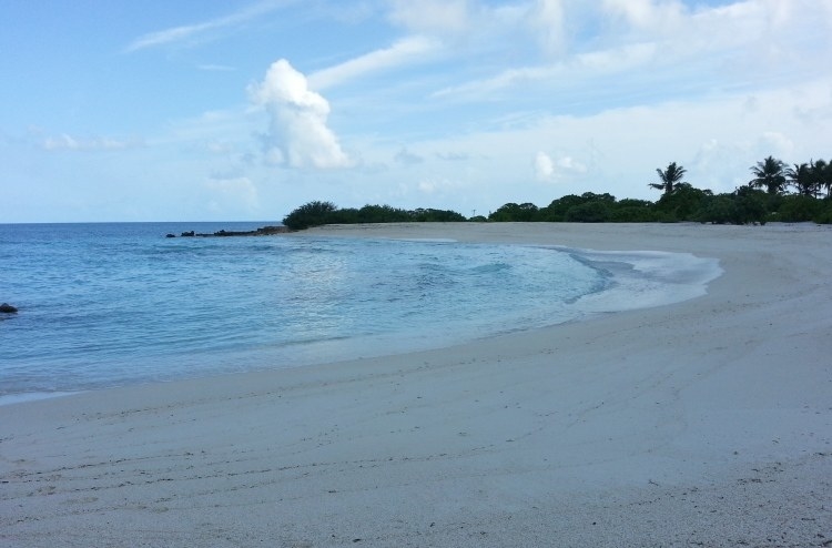 Found close to the coral-fringed coastline of the Seenu Atoll, Feydhoo is outlined with groves of coconut palms. Inhabited by laidback locals, Feydhoo is also popular for its spicy cuisine rich in seafood.
