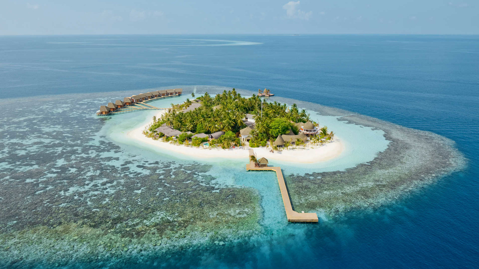 Popularly known as the Northern Ari Atoll, the Alif Alif Atoll is home to many luxurious island resorts such as Kandolhu Maldives. Consisted of many populated atolls, the Alif Alif Atoll is known for being home to archaeological remnants from the Maldivian Buddhist period.