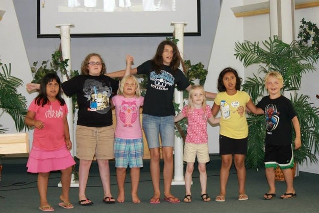 This girl doesn't actually have super long arms.