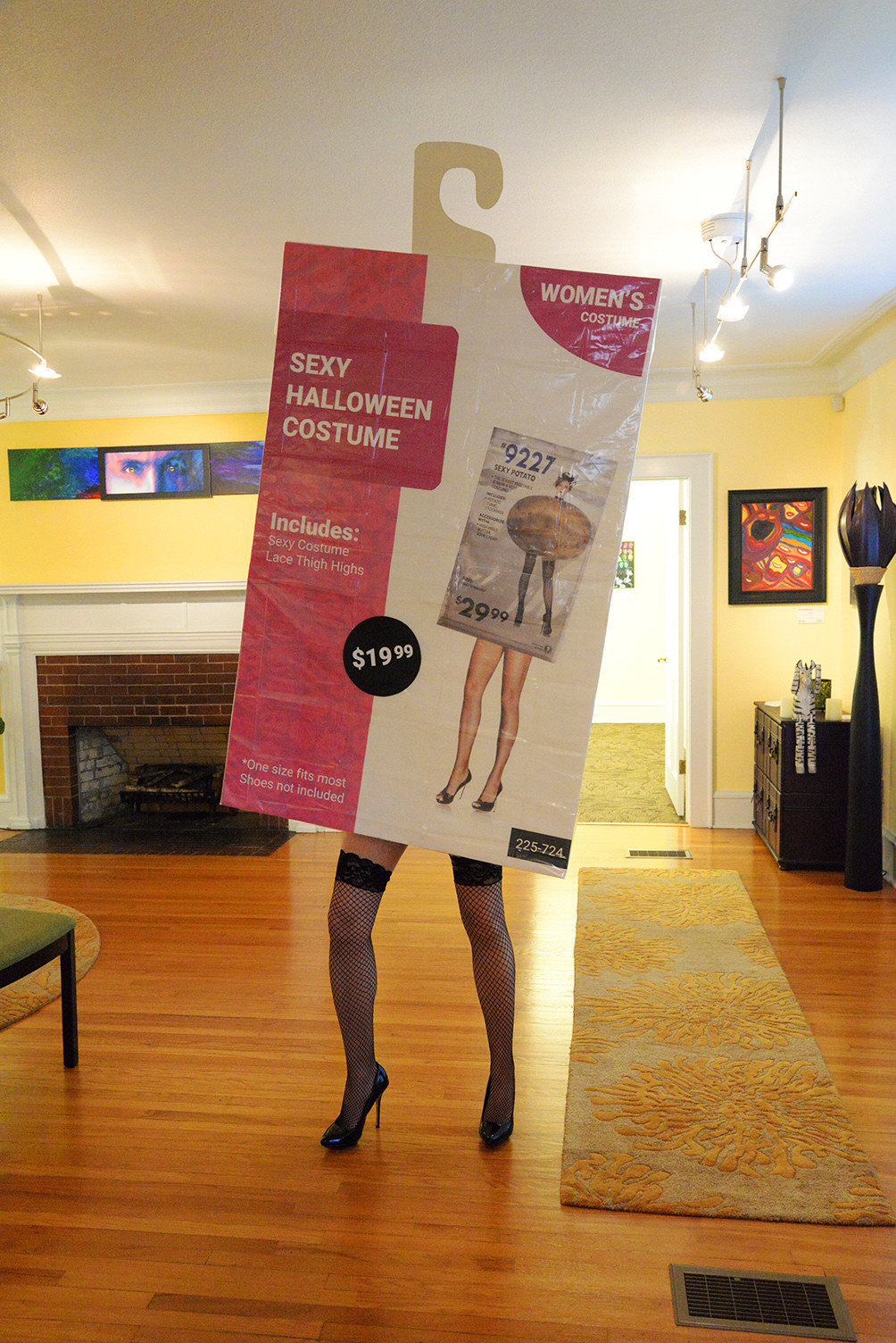 19 Shitty Halloween Costumes That Will Make You Say