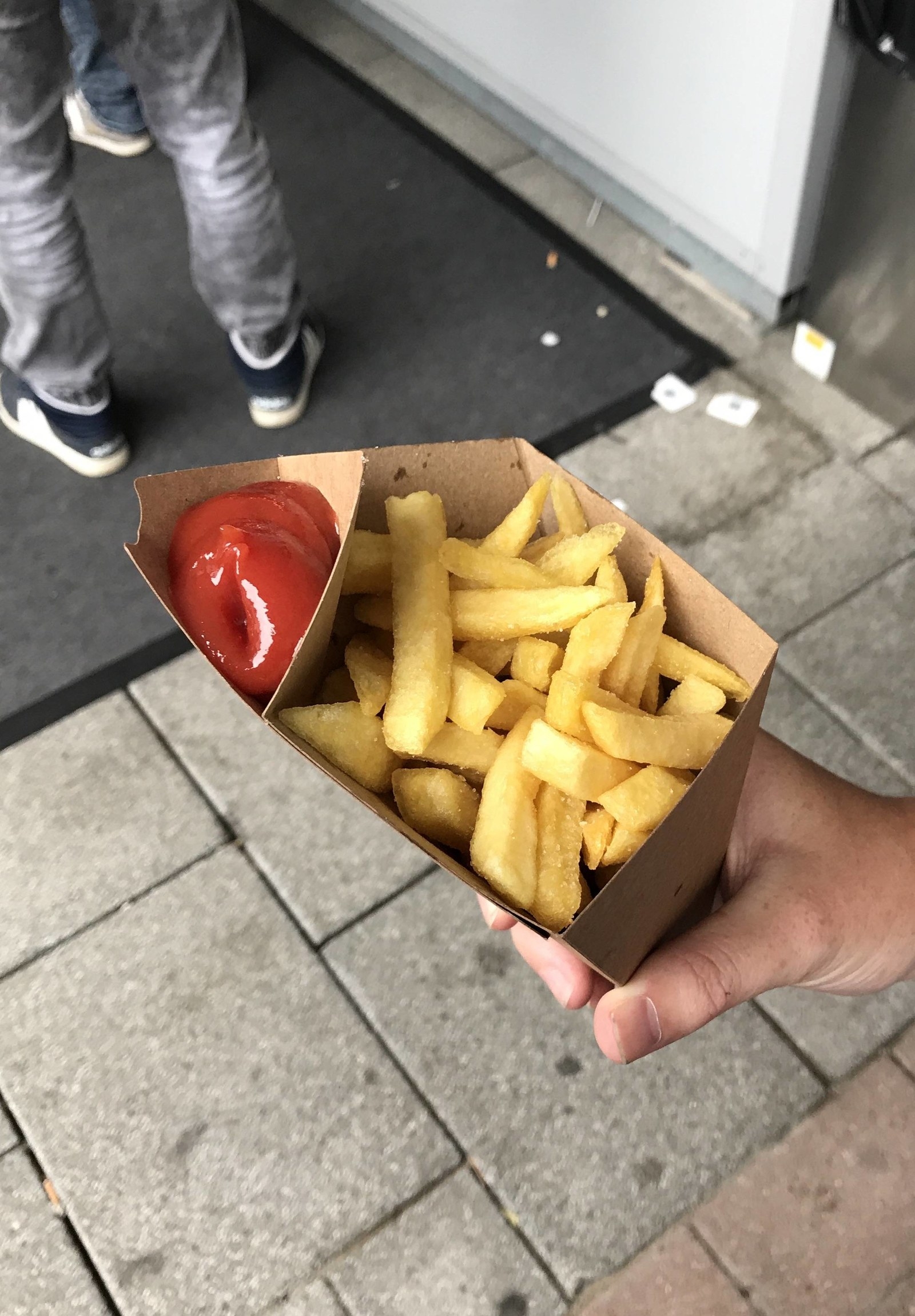 Point chips. Бизнес идеи картошка фри. Кот с картошкой фри. Всякие открывашки и всякие чтоб вопросы там были в виде картошки фри.