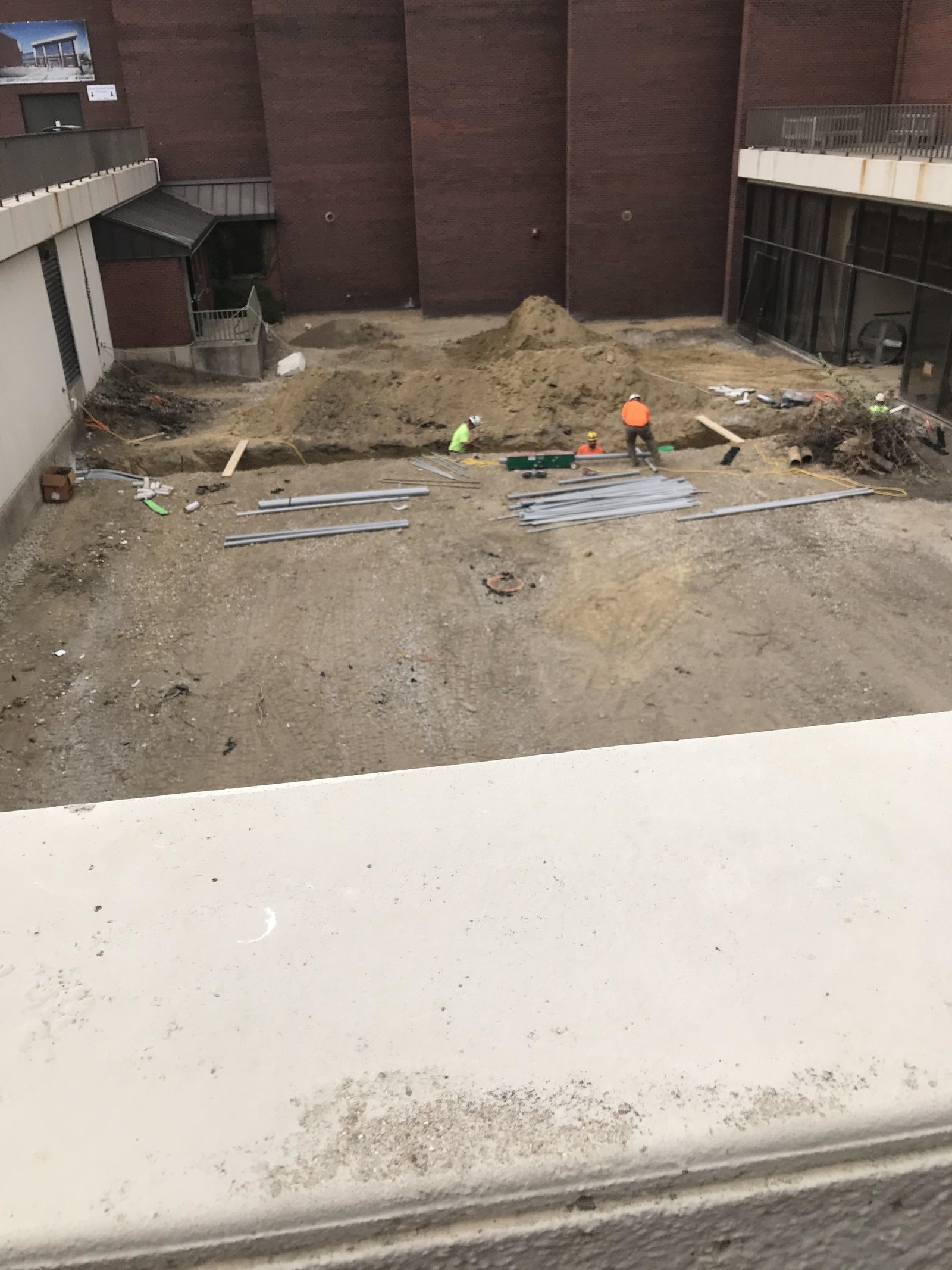 * Milner Plaza is currently under construction. The Bone's second floor main entrance is now closed. There are alternate entrances located on both the east and west sides of the building. * A storage room occupied by Barnes and Noble is being remodeled. * A plaza located on the first floor of the Bone is currently under construction as well.
