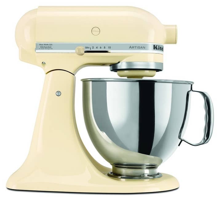 I've been baking for 6 years now and finally, my dad bought me a  second-hand KitchenAid stand mixer for $100! Found it on carousell (kinda  like ) and it still has all