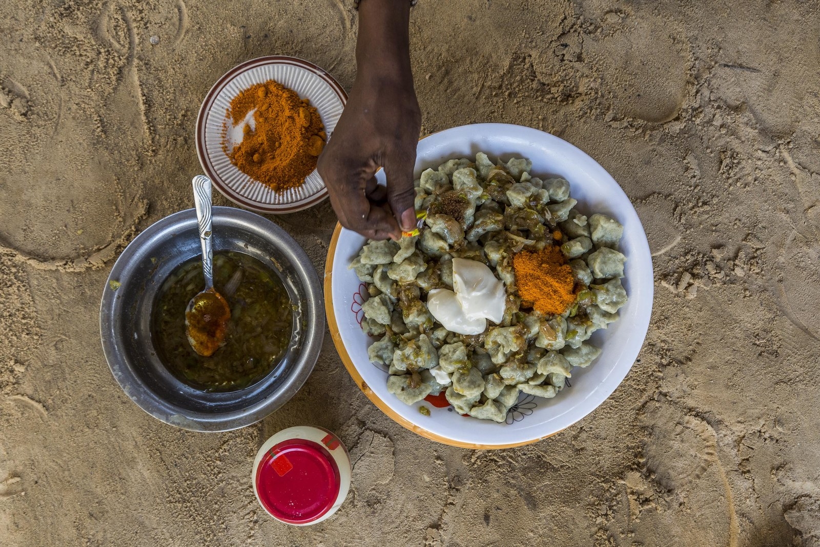 5人に1人が食糧不足の国で 人々が何を食べているか 知っていますか