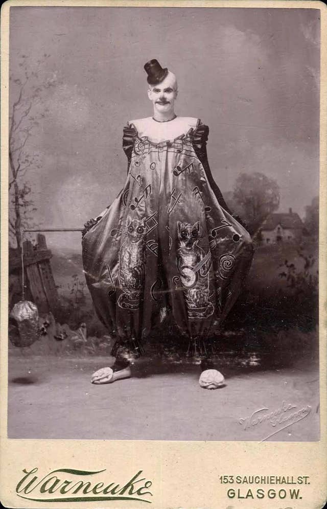 These Vintage Halloween Photos Are Gonna Scare The Bejeezus Outta You Promise