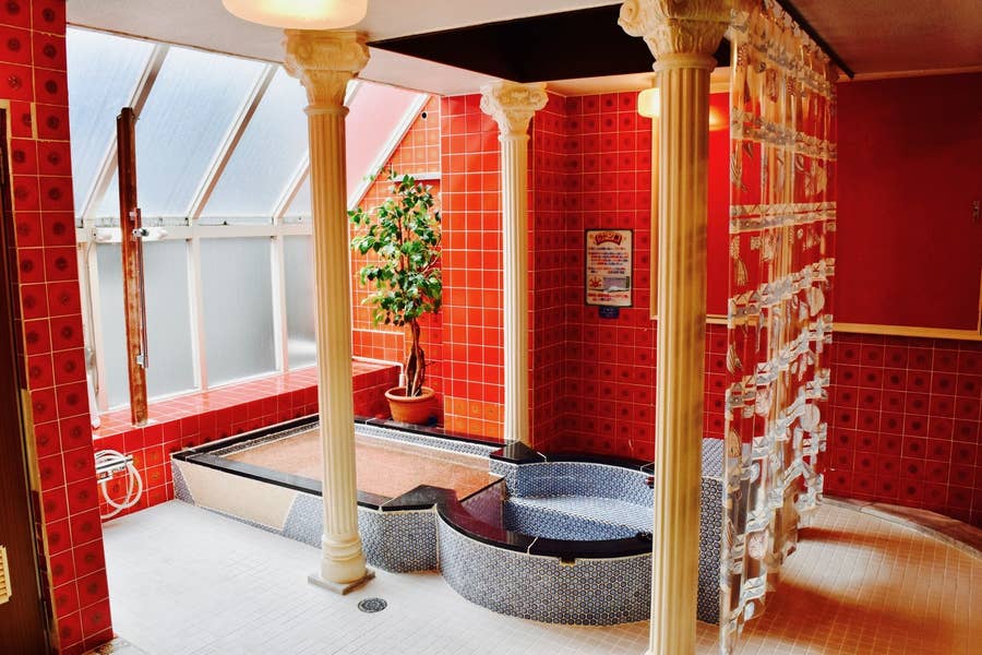 インスタ映えし過ぎるラブホテル 変えずに変える 老舗の哲学