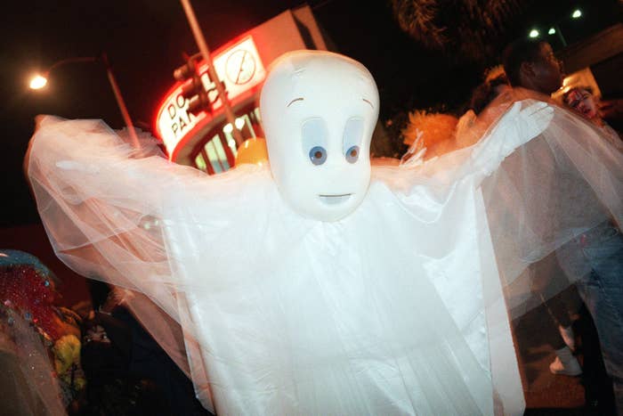 These Pictures Show Exactly How Perfect Halloween Was In The '90s