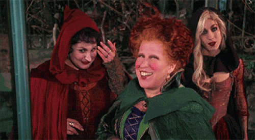 The good news is that some of the best ones require almost zero effort, time, or skill! We rounded up a bunch of posts with scarily great last-minute ideas that'll probably make your friends wanna hex you out of jealousy.