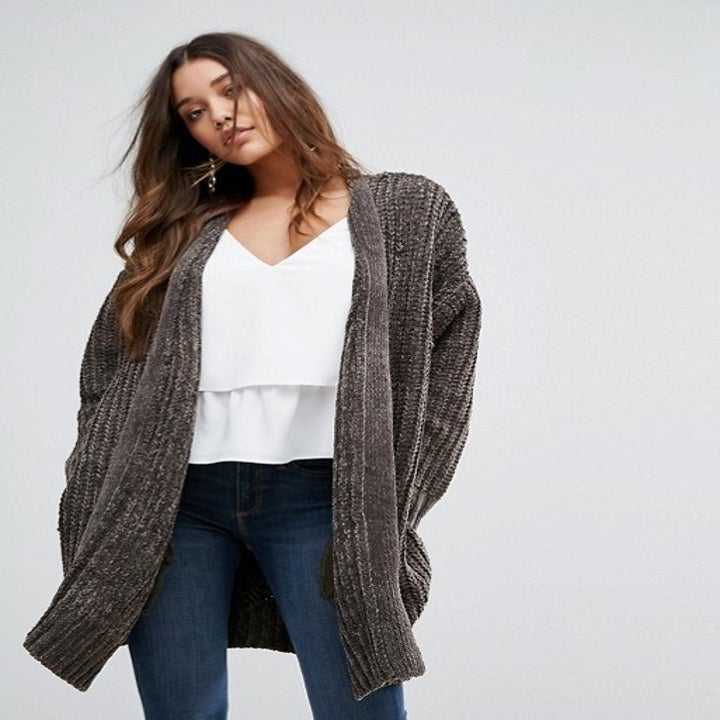 29 Ridiculously Cozy Oversized Cardigans To Wear All Autumn