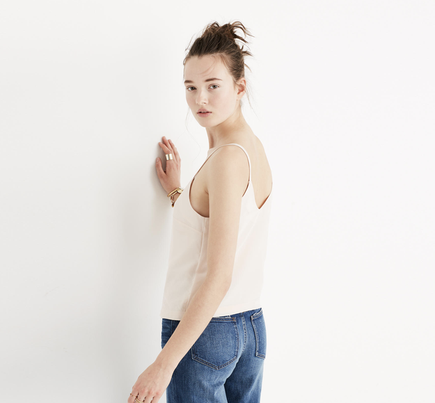 Madewell is a popular brand known for its vintage-looking jeans and its "cool girl" aesthetic. Think no-makeup makeup and tousled #iwokeuplikethis hair.