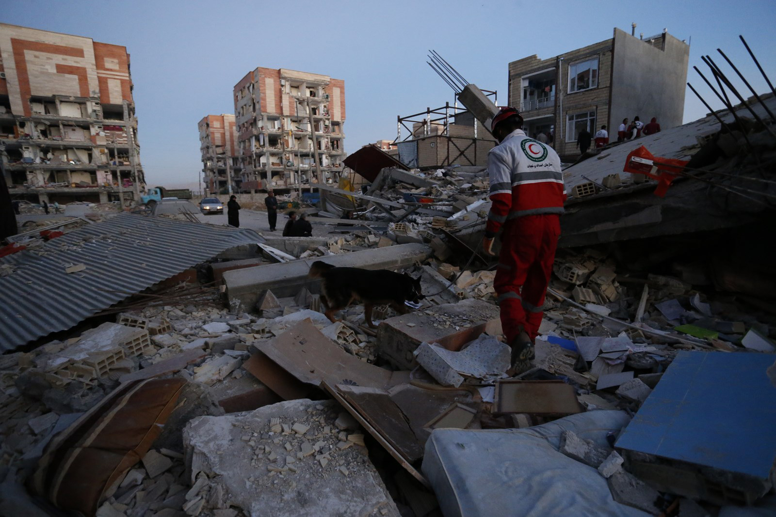 A Powerful Earthquake Has Killed More Than 500 People Near The Iran