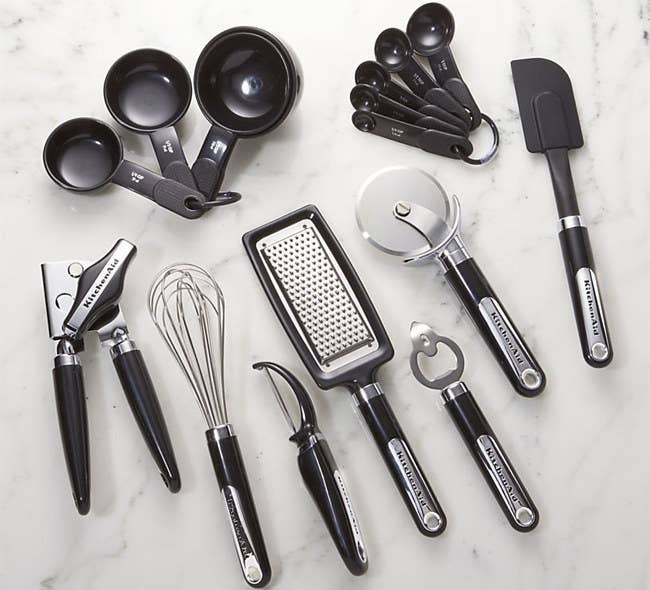 Minimalist Kitchen Supplies You Need [And What You Don't!]