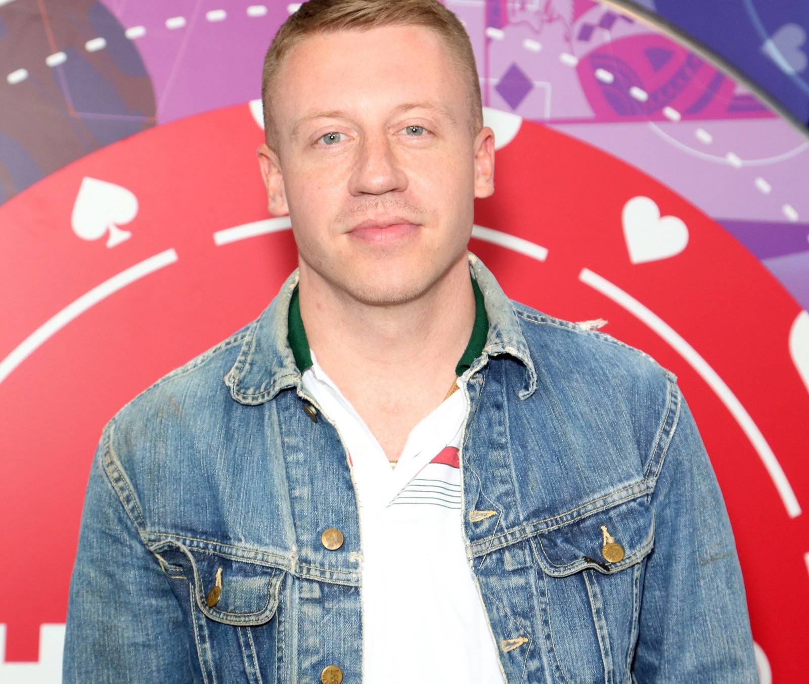 Justin Nude - Macklemore's Naked Justin Bieber Painting Helps With His Sex Life In The  Funniest Way