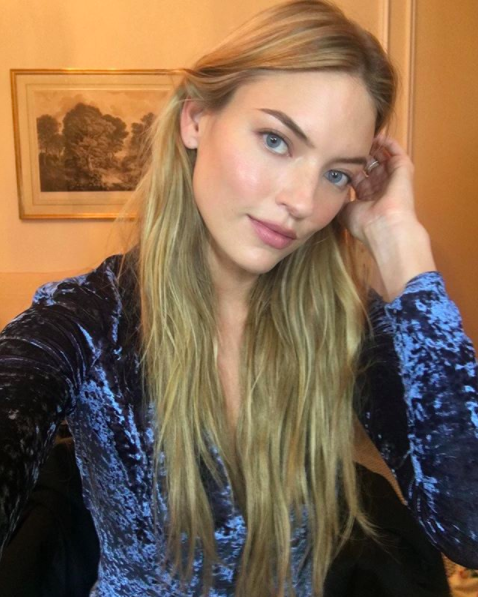 This is how we take pics when our new skin care regimen starts working. Cc: Martha Hunt.