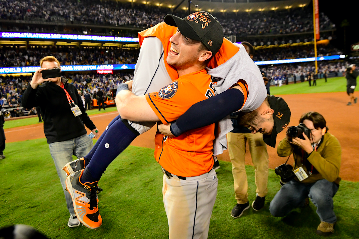 World Series: Carlos Correa proposes to girlfriend after Astros win title