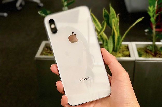 I Tried The iPhone X — And The Killer Feature Is Its Size