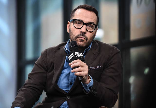 A Woman Says Jeremy Piven Groped Her On The Entourage Set In 09