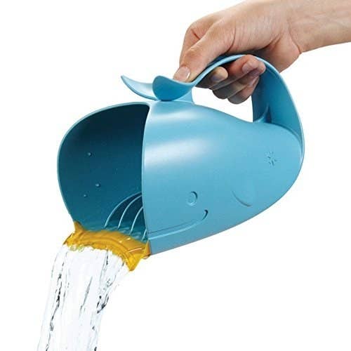 Shampoo in the eyes! 😭Get the Skip Hop waterfall rinser from Amazon for $9.99.