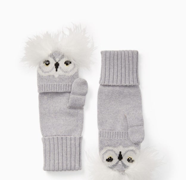 A pair of fluffy owls ~hoo~ are always happy to warm up freezing hands.