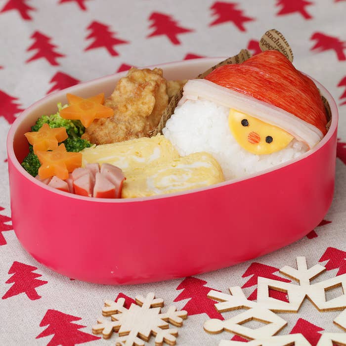 もうすぐクリスマス かわいいサンタさんおにぎり もうすぐクリスマス かわいいサンタさんおにぎり