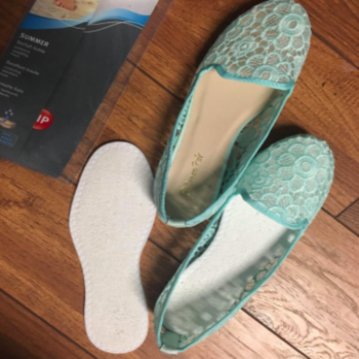 18 Things That'll Make Your Feet Smell So Much Better