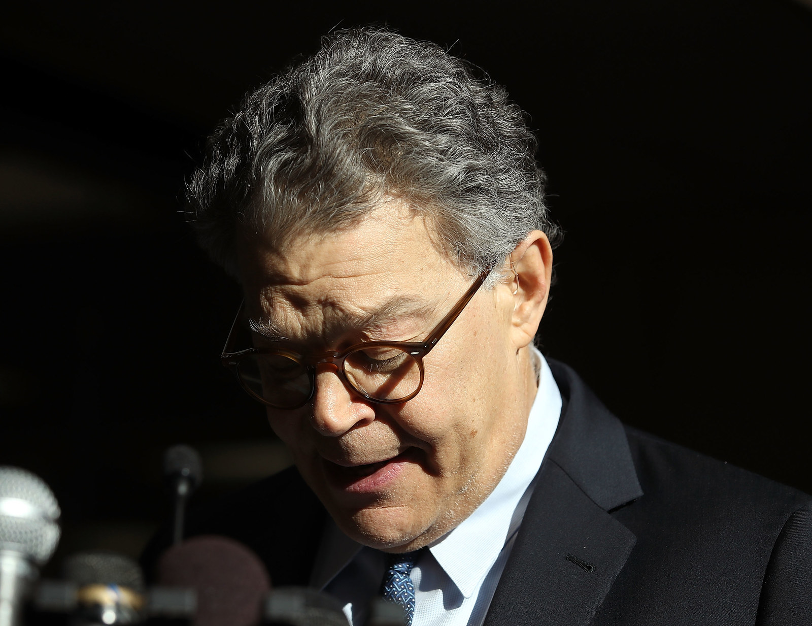 An Army Veteran Said Al Franken Cupped Her Breast While Taking A