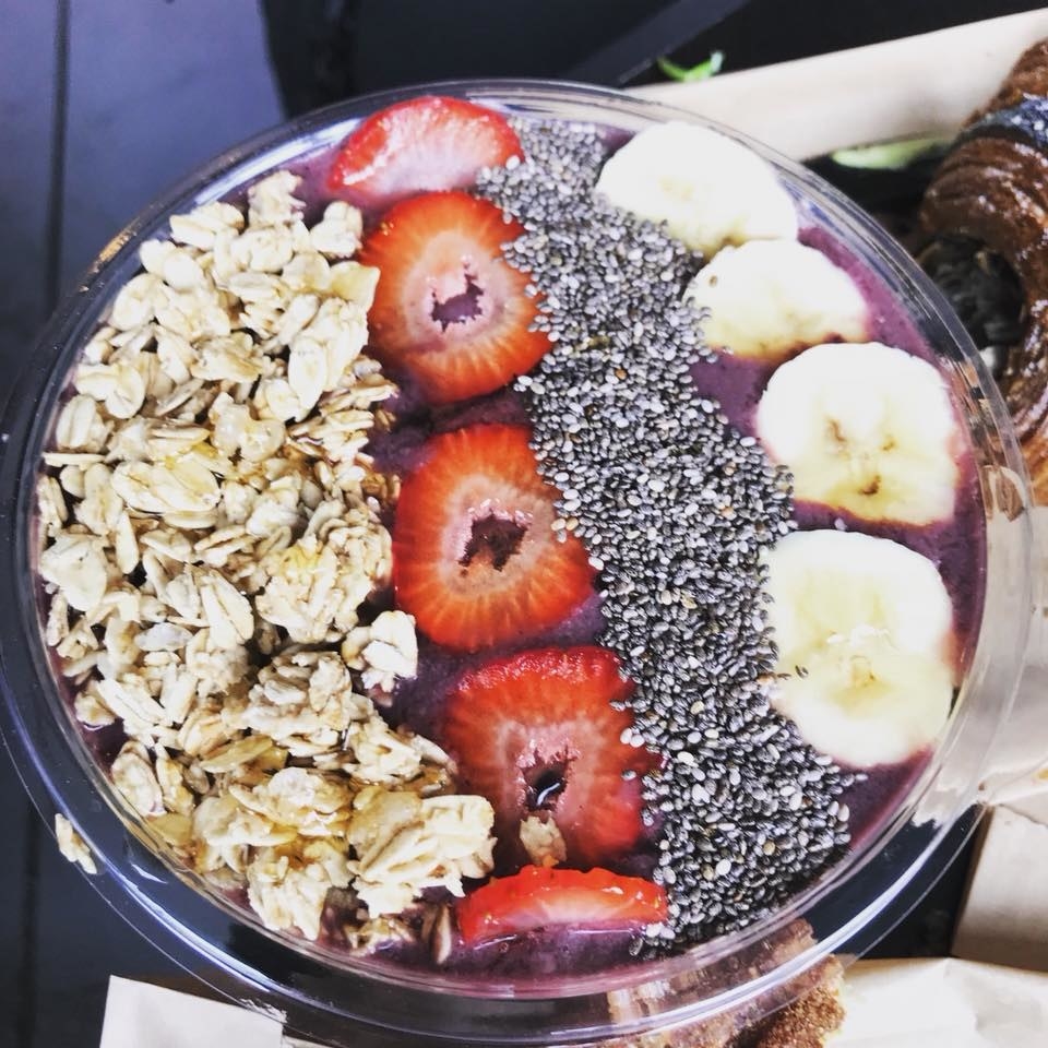 The O.G. Açai Bowl is a delicious blend of açai, blueberry, strawberry, banana, and almond milk, and topped with granola, strawberry and banana slices, and chia seeds. Enjoy a firework of flavors and textures - from crunchy to silky - in this healthy bowl that you can enjoy for breakfast, lunch, or snack.
