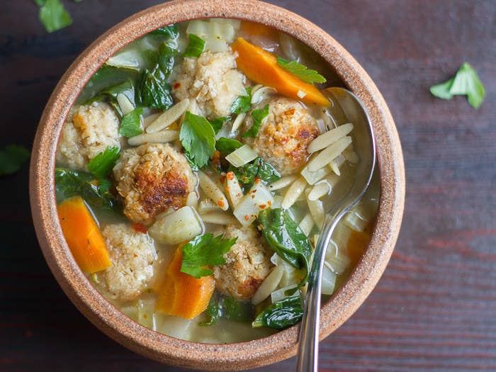 Vegan Chicken & Rice Soup - Connoisseurus Veg