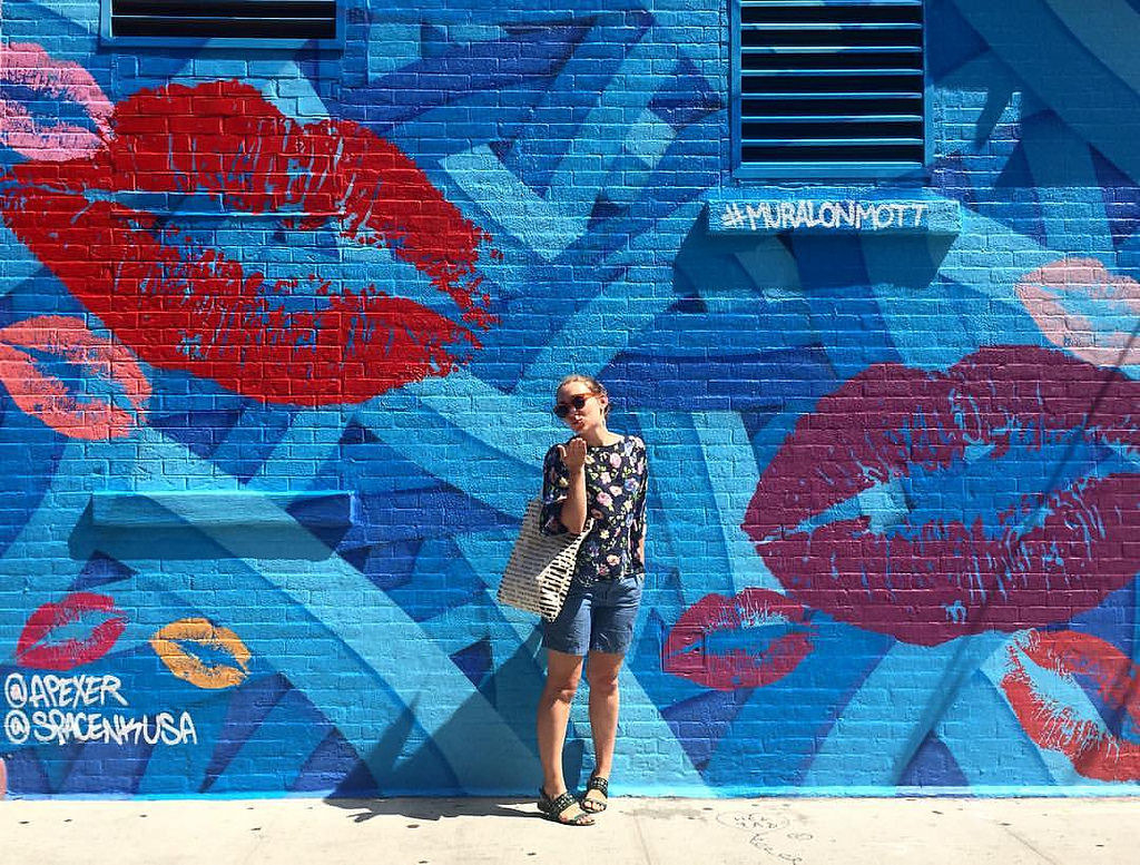 @apexer created a new graffiti piece on Mott Street that is bound to grace our social media feeds soon