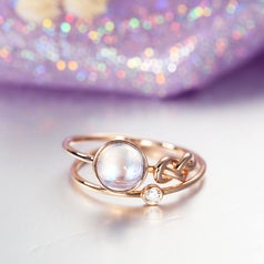 25 Of The Best Places To Buy An Engagement Ring Online