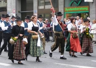 People mainly wear them during Oktoberfest. But people also wear their Tracht or Trachtenkleidung during (countryside) weddings, beer festivals, and other celebrations. Male clothing is called Lederhosen (leather trousers), and female clothing is called Dirndl, with the dress itself (a wide and long skirt with a corsage), a white blouse and a colorful apron. Read more about it here!
